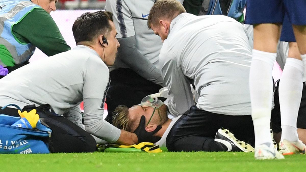 Luke Shaw Doing Fine After Head Injury In England Spain Match Eurosport