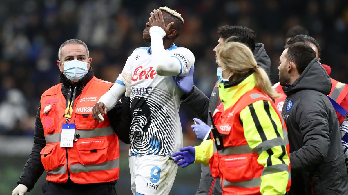 Victor Osimhen lascia il campo dolorante, Inter-Napoli, Getty Images