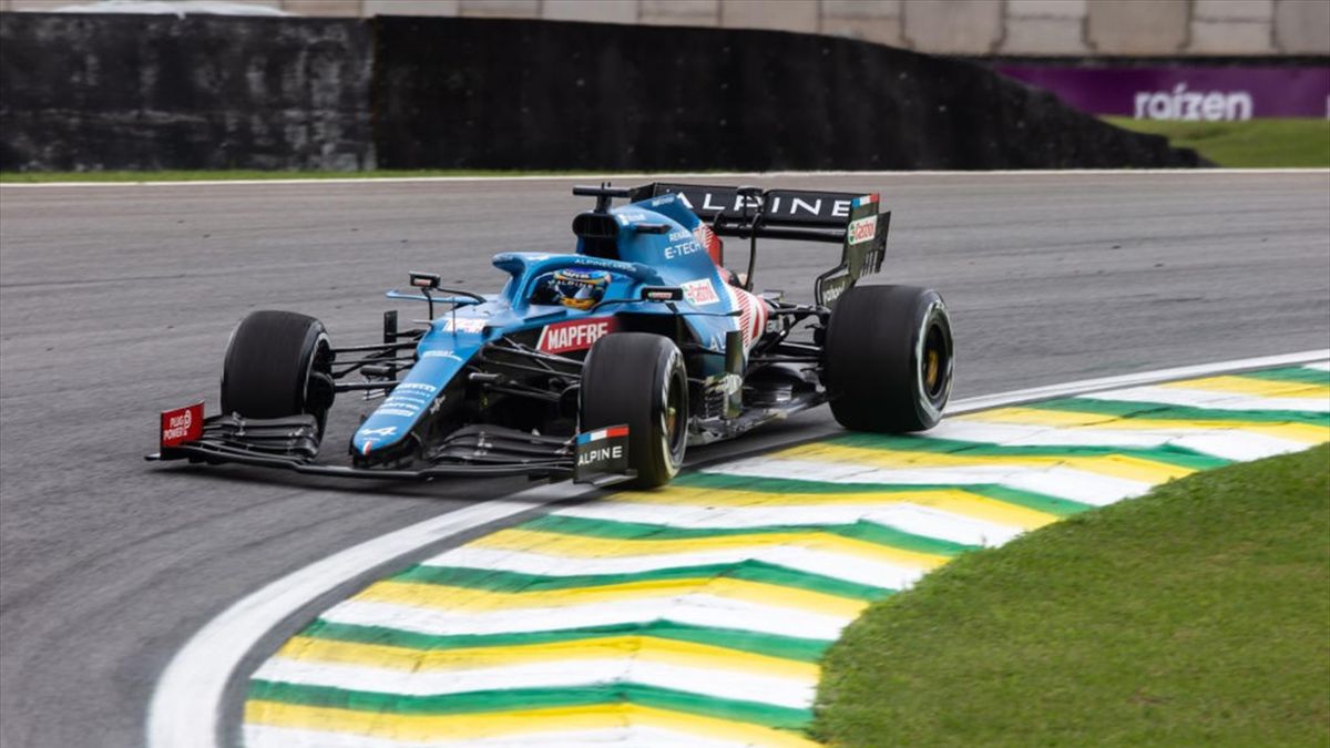Fernando Alonso sul circuito di Interlagos durante le prove libere del GP San Paolo di Formula 1 - Mondiale 2021