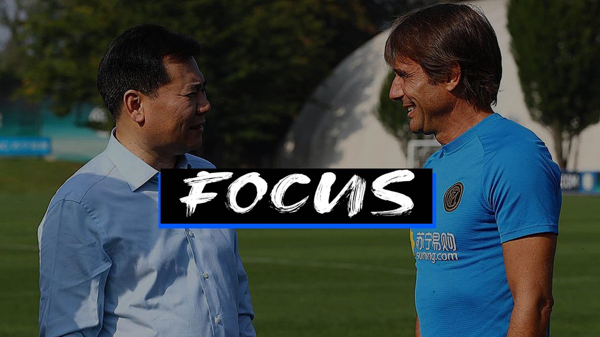Zhang Jindong a colloquio con Antonio Conte nell'estate del 2019
