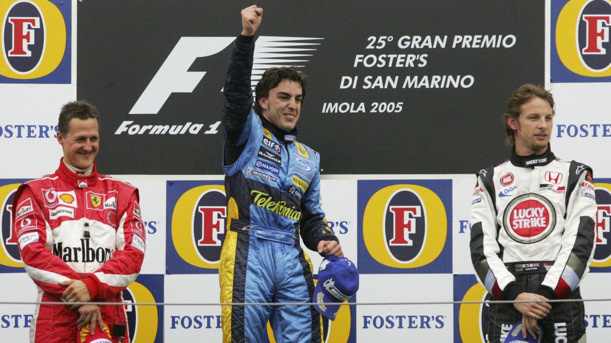 Fernando Alonso (Renault), Michael Schumacher (Ferrari) - GP of San Marino 2005