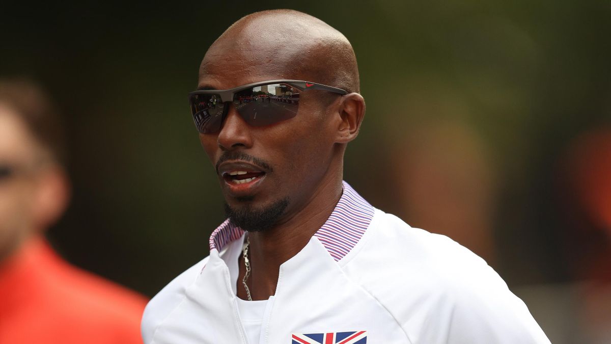 Sir Mo Farah warms up before the London Big Half on September 04, 2022 in London, England.