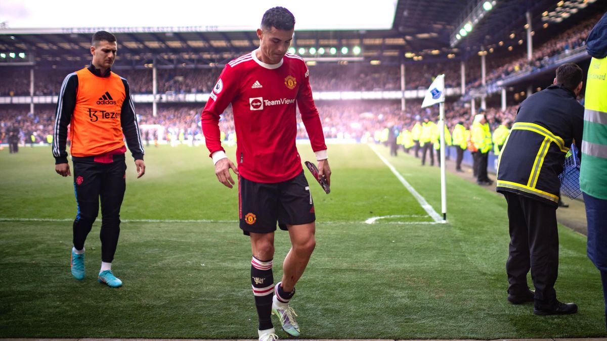 Cristiano Ronaldo of Manchester United walks off at the end of the Premier League match between Everton and Manchester United at Goodison Park on April 9, 2022