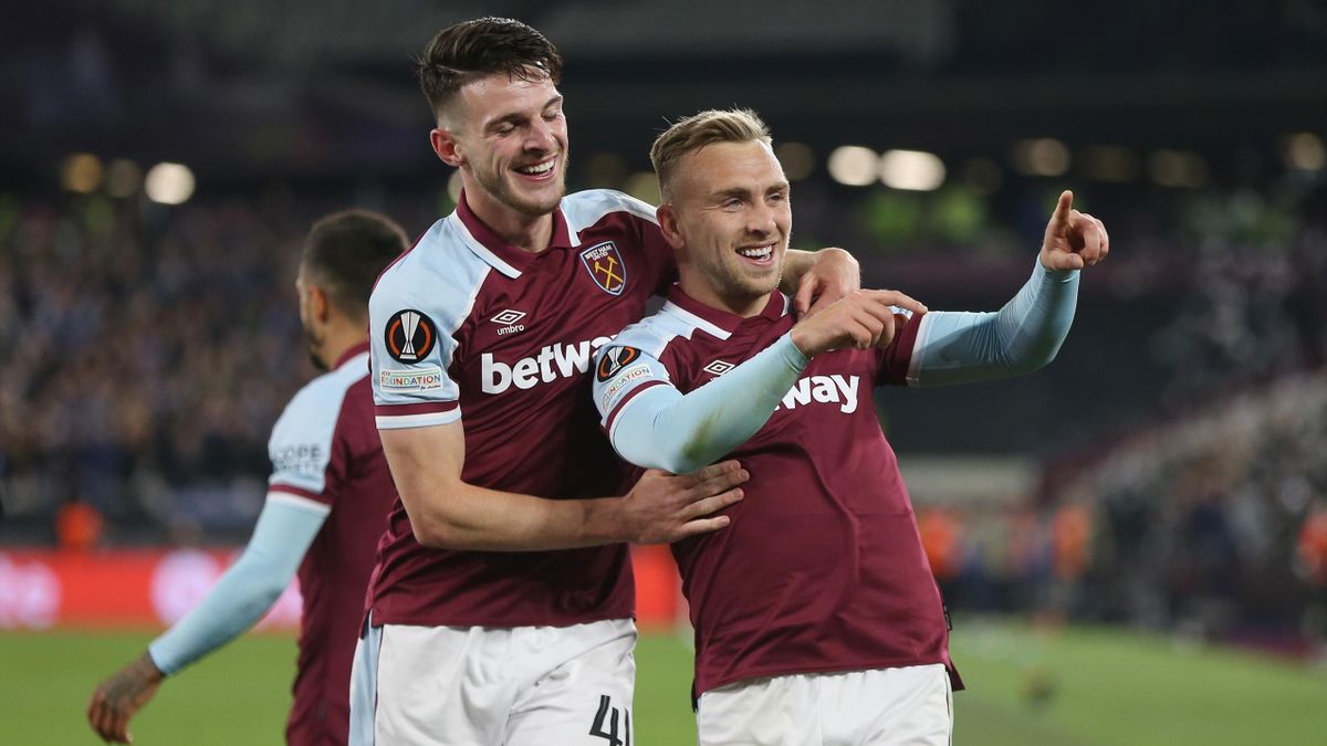 West Ham United's Jarrod Bowen celebrates scoring his side's third goal with Declan Rice during the UEFA Europa League group H match between West Ham United and KRC Genk at Olympic Stadium on October 21, 2021 in London, United Kingdom