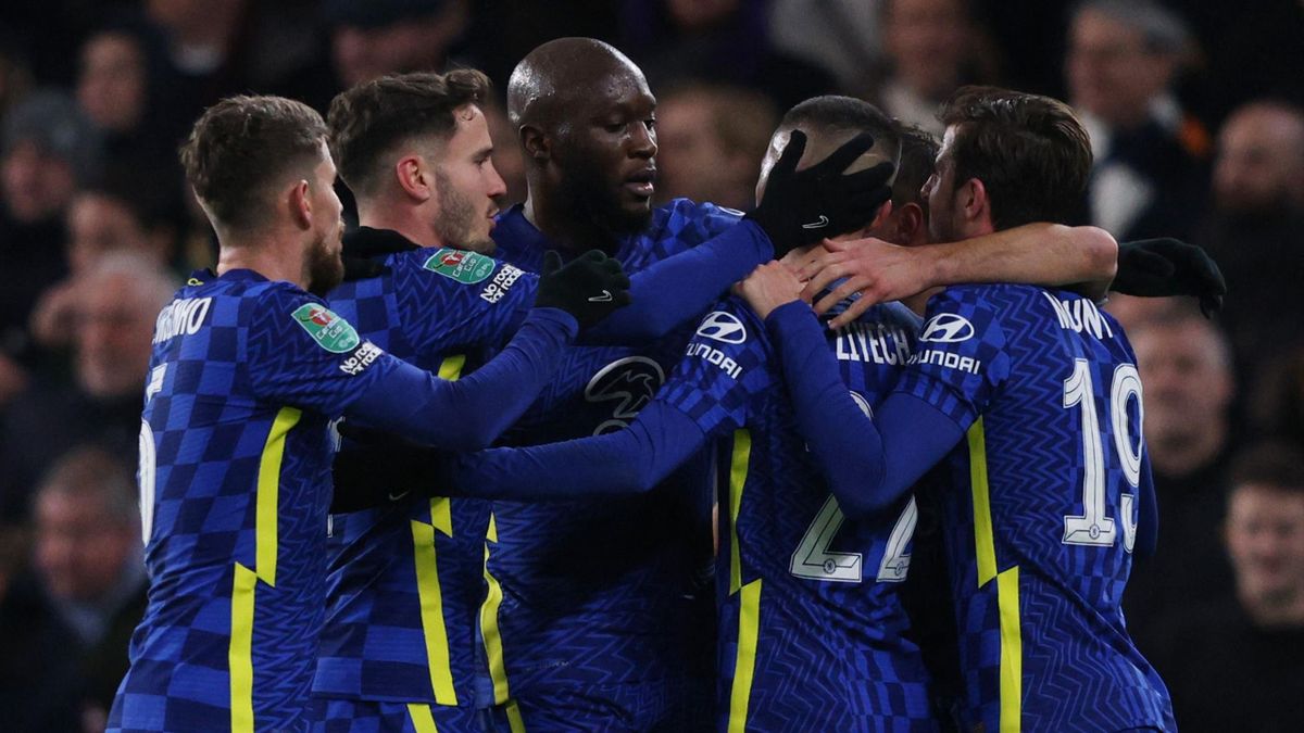 Chelsea celebrate a goal against Tottenham