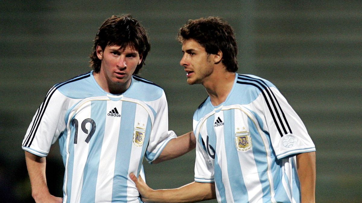 Magician Lionel Messi extols retiring sorcerer Pablo Aimar ...
