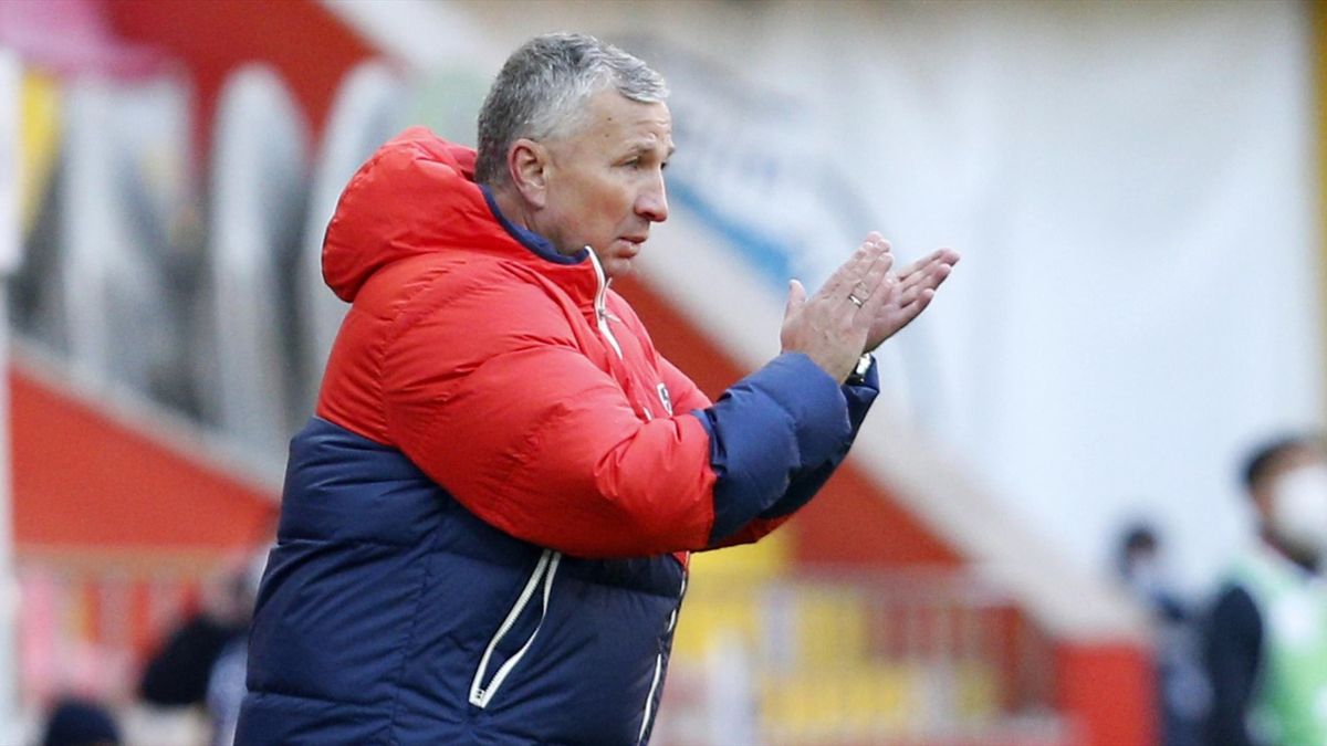 RevoluÈ›ia Lui Dan Petrescu Trei FotbaliÈ™ti Au Fost AnunÈ›aÈ›i SÄƒ Plece Iar Doi FoÈ™ti JucÄƒtori Sunt AÈ™teptaÈ›i La Cfr Cluj Eurosport