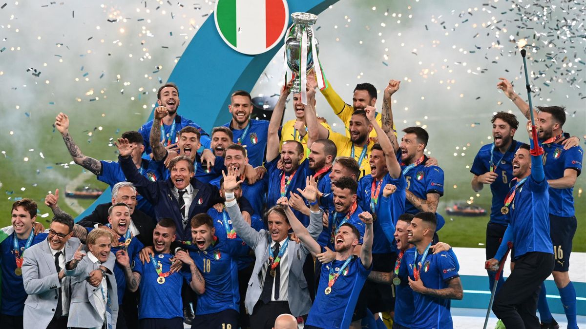 Em Pressestimmen Zum Finale Zwischen Italien Und England Mancini In Tranen Wembley Ist Blau Eurosport