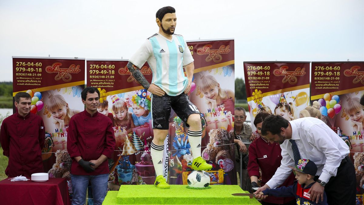 Argentine Une Fete A Bronnitsy Pour Les 31 Ans De Messi Eurosport