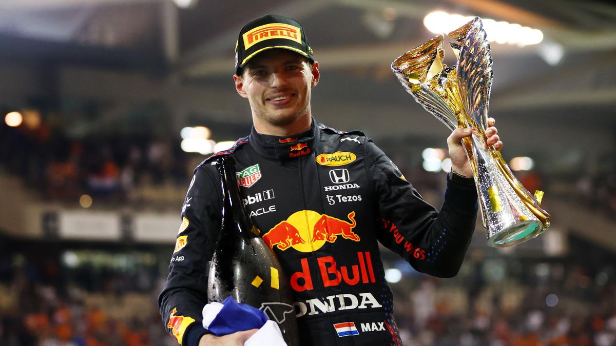 Max Verstappen cu titlul mondial din F1 la Abu Dhabi.