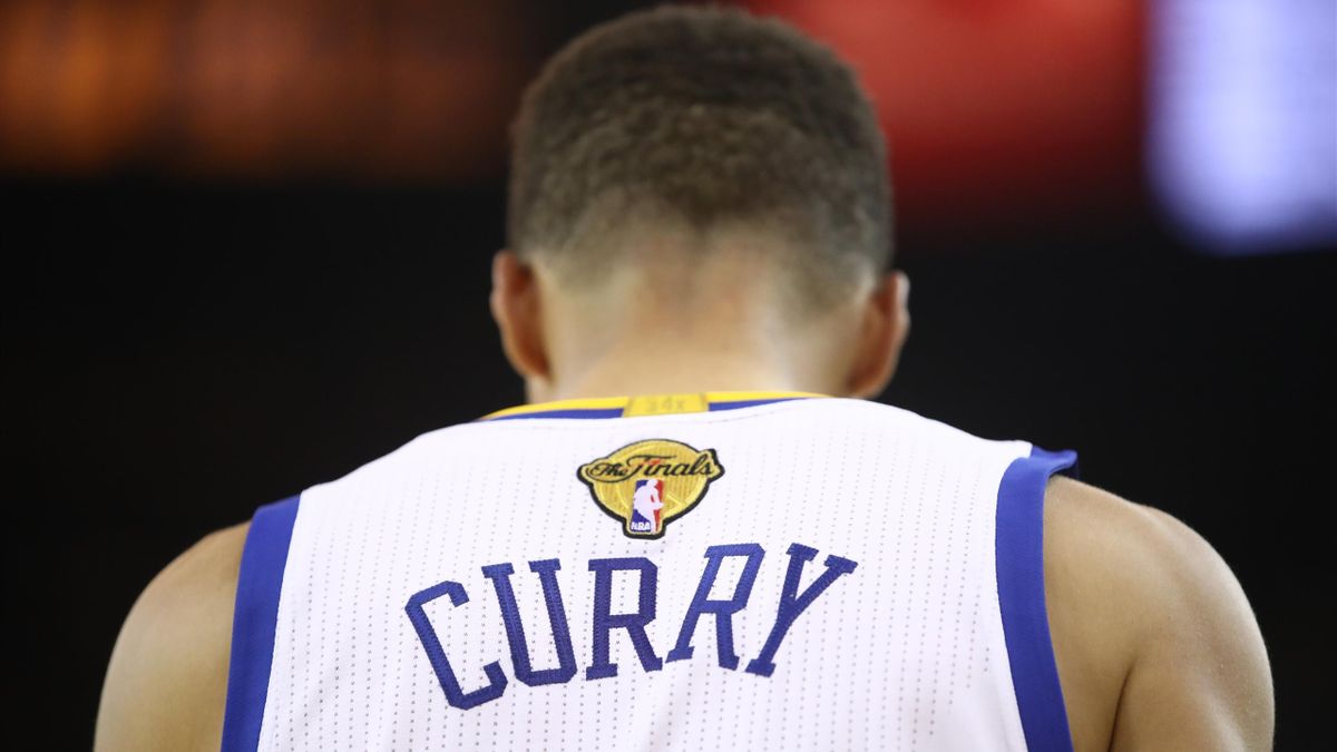 Stephen Curry (Golden State Warriors) - NBA 2017
