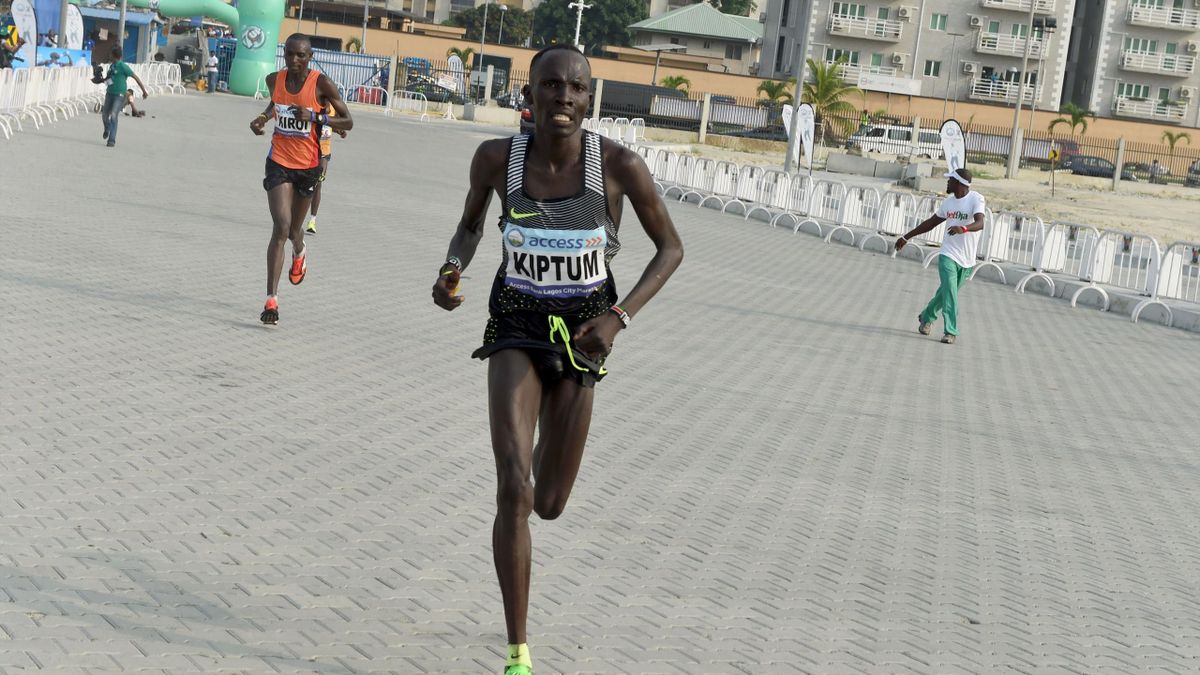 Le Kenyan Abraham Kiptum Bat Le Record Du Monde Du Semi Marathon A Valence Eurosport