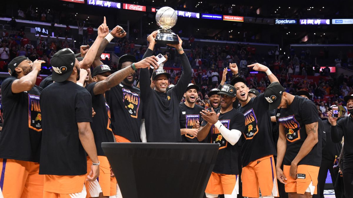 Phoenix Suns win West Conference