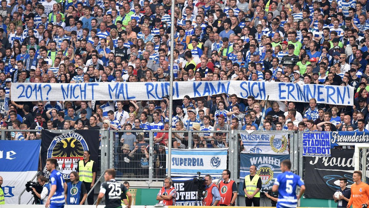 Wegen Fan-Plakat: Auch MSV-Spieler entschuldigen sich bei ...