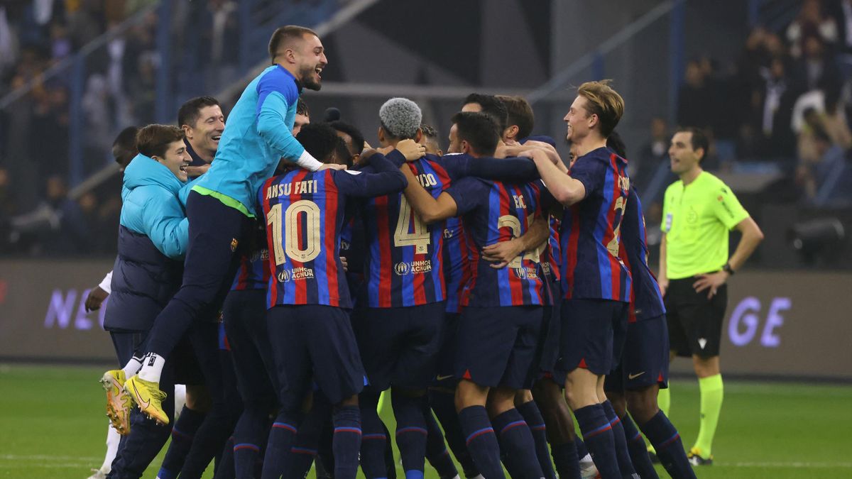 Voetbal | Barcelona overklast Real Madrid in supercup bezorgt Xavi eerste prijs, Gavi blinkt - Eurosport