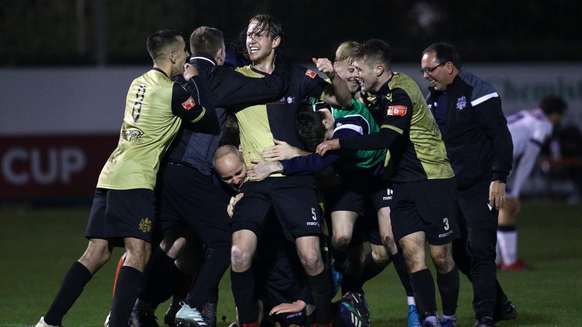 The Magic Of The Fa Cup And The Death Of Football The Warm Up Eurosport