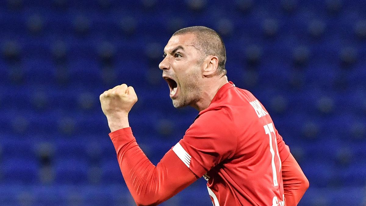Burak Yilmaz célèbre son but lors de la rencontre OL - LOSC (2-3), lors de la 34e journée de Ligue 1