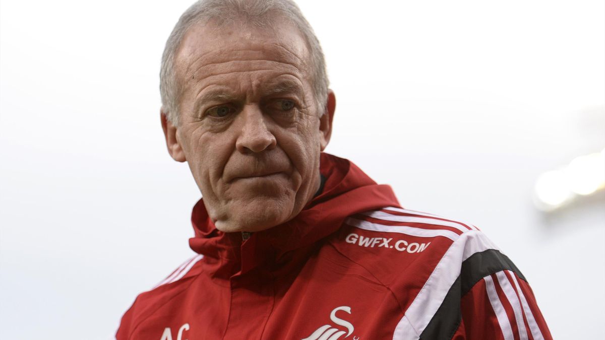 Swansea appoint caretaker boss Alan Curtis as manager until end of the season - Eurosport