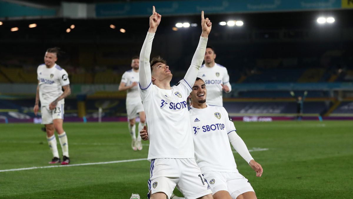 Diego Llorente of Leeds United celebrates