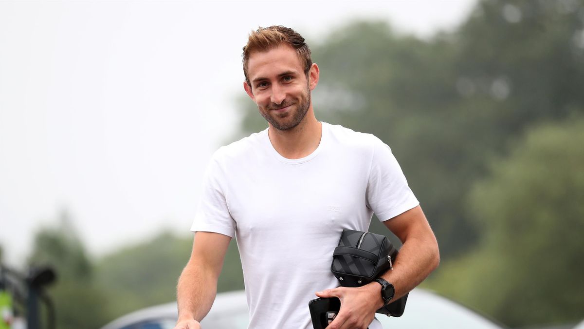 Watford Sign Centre Back Craig Dawson From West Brom Eurosport