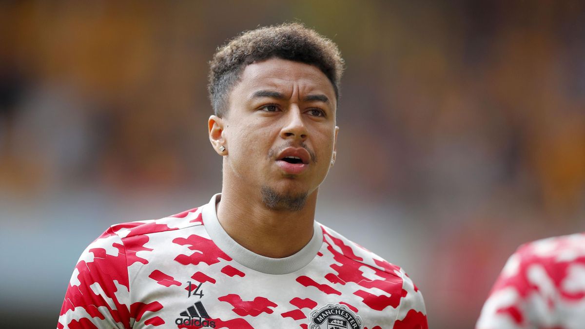 Jesse Lingard prepared to leave Manchester United amid Barcelona and AC  Milan interest - Paper Round - Eurosport