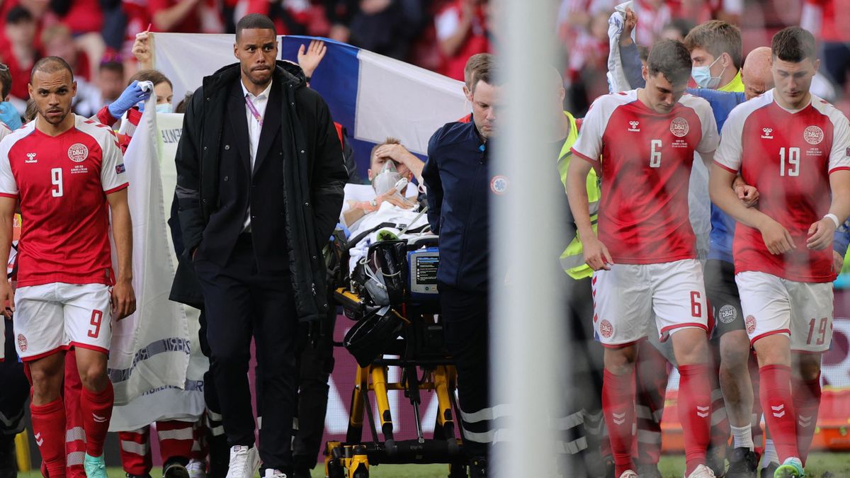 Полузащитник сборной Дании Кристиан Эриксен пришел в сознание, его  состояние стабилизировалось (фото) - Eurosport