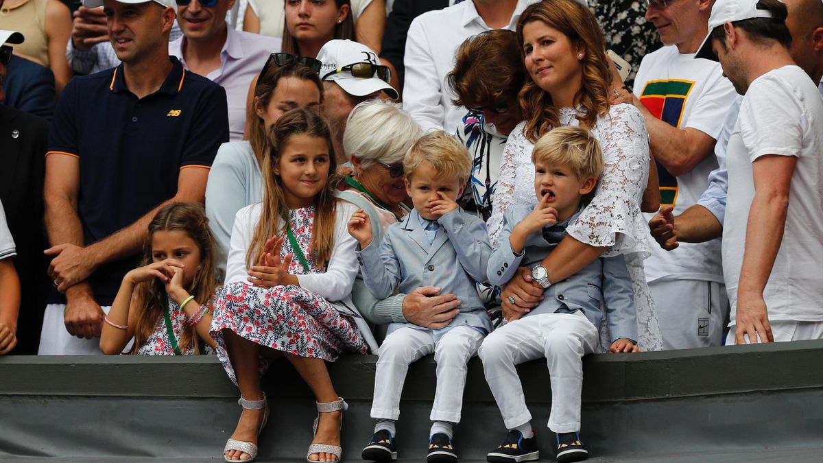 Mirka Federer met de vier kinderen