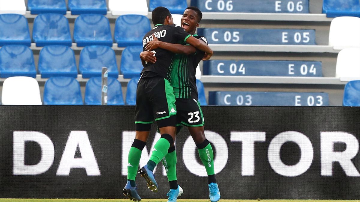 Sassuolo Esagerato 5 0 Al Genoa Che Ora Trema Rossoblu Con Un Solo Punto Sul Lecce Terzultimo Eurosport