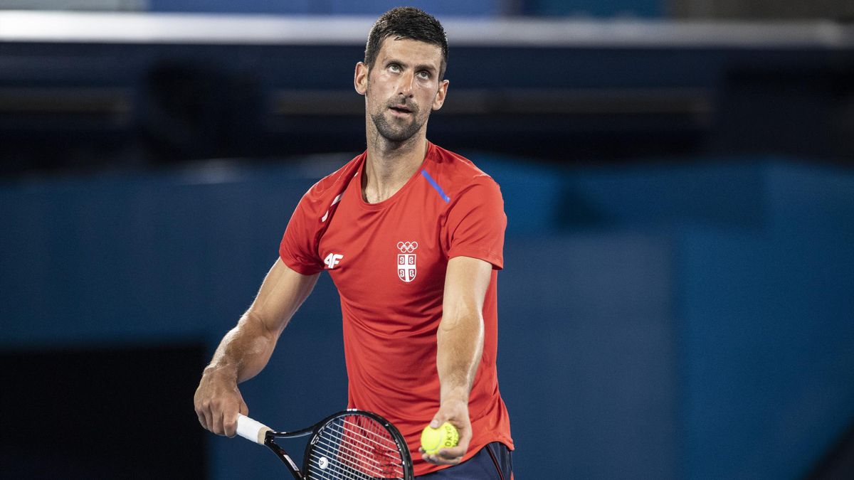 Novak Djokovic entrena en los días previos a los Juegos Olímpicos de Tokio 2020