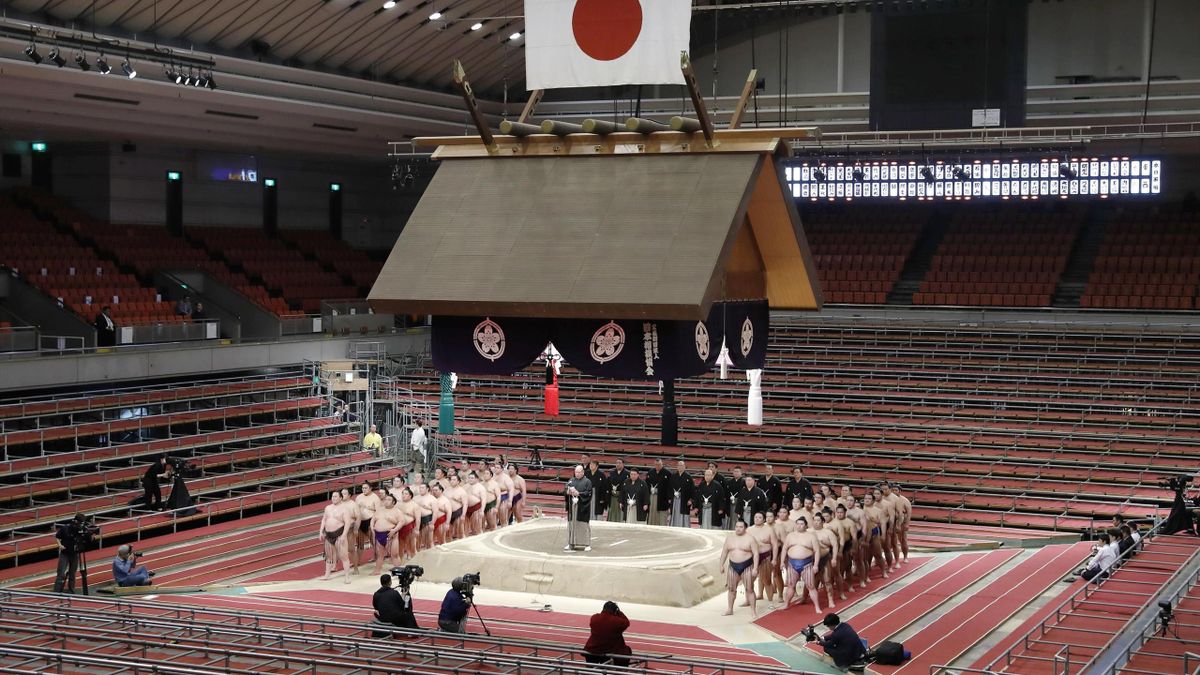 Un tournoi de sumo à Osaka à huis clos en mars 2020