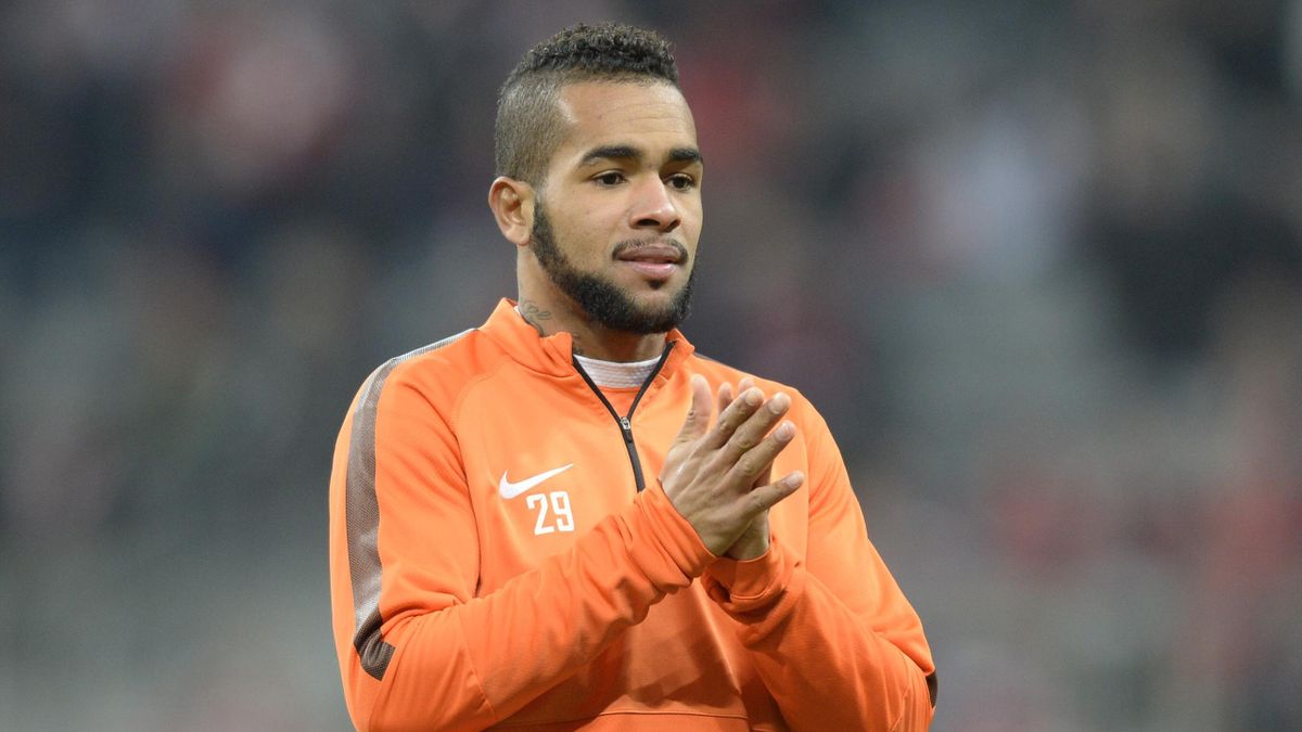 Liverpool target Alex Teixeira joins Chinese club Jiangsu ...