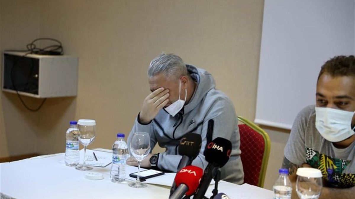 Șumudică, în conferința de presă în care și-a cerut scuze celor de la Gaziantep