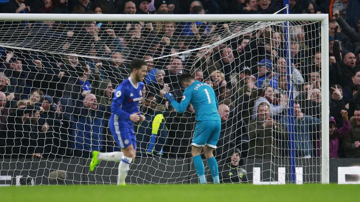 Lukasz Fabianski Howler Sends Chelsea 11 Points Clear Eurosport