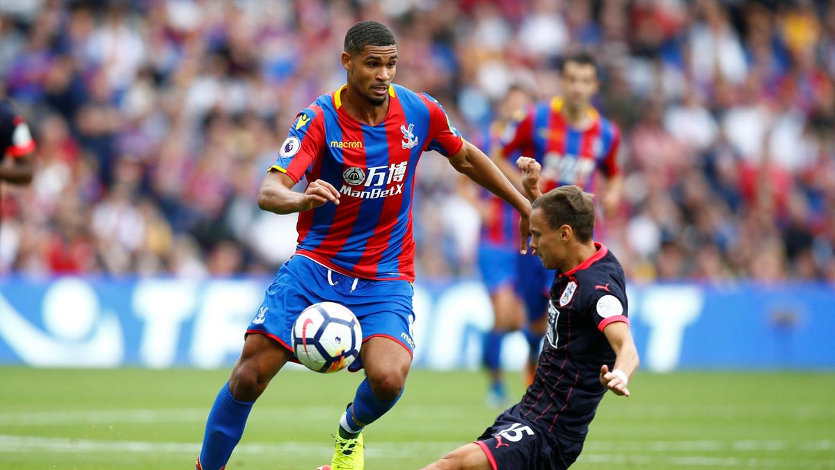 Crystal Palace's Ruben Loftus-Cheek in action with Huddersfield Town’s Chris Lowe