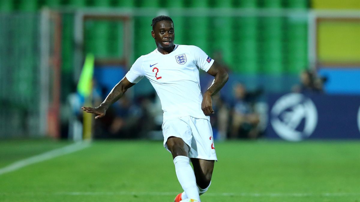 aaron wan bissaka football boots