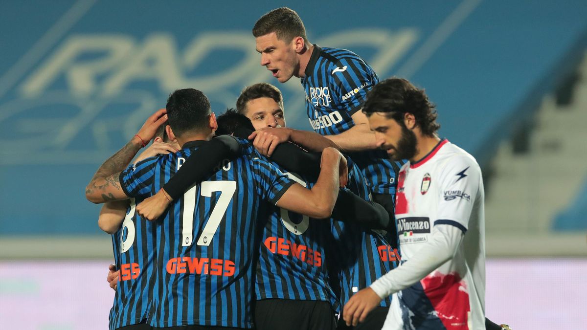 L'esultanza dei giocatori dell'Atalanta dopo il gol di Palomino, Atalanta-Crotone, Getty Images