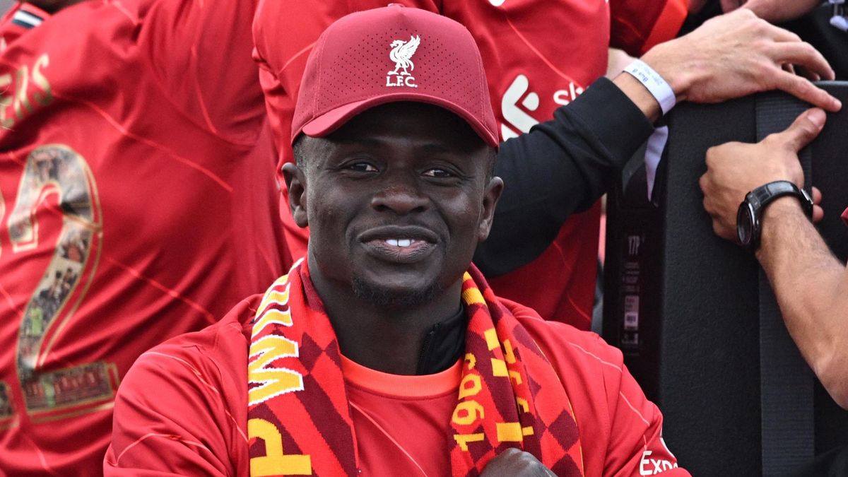 Liverpool reject 'laughable' Bayern Munich transfer bid for Sadio Mane with Ballon d'Or add-ons - reports - Eurosport