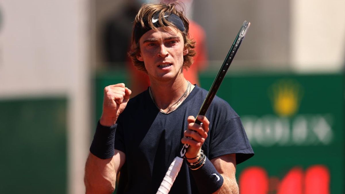 French Open tennis - Andrey Rublev wins &#039;utterly ridiculous&#039; point in