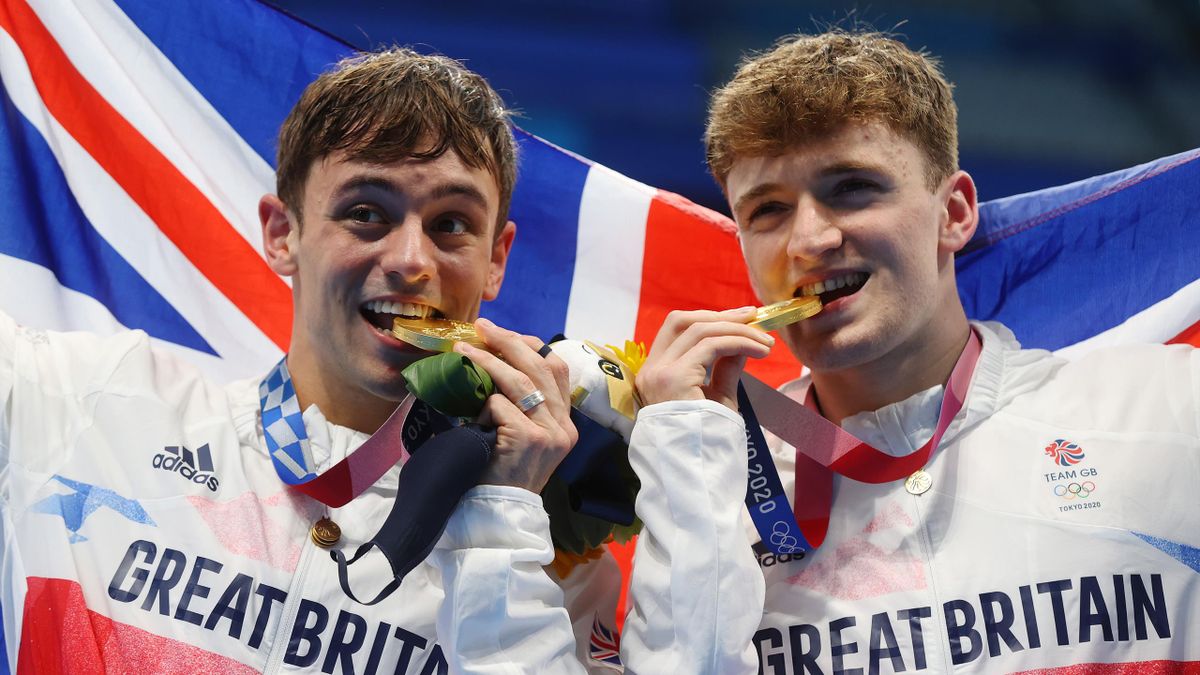 Are Olympic Gold Medals Made Of Real Gold Why Do Athletes Bite Their Medals Tokyo Organisers Speak Out Eurosport