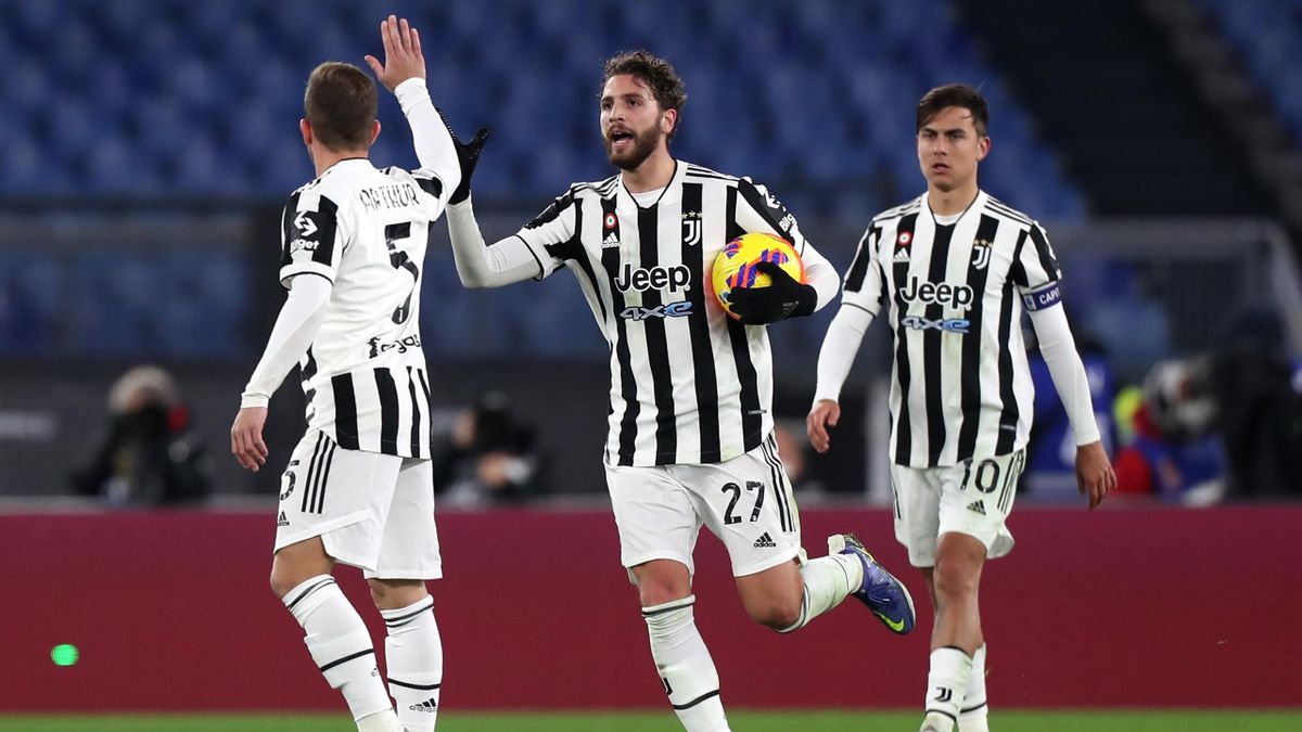 Manuel Locatelli of Juventus celebrates after scoring their side's second goal during the Serie A match between AS Roma v Juventus at Stadio Olimpico on January 09, 2022
