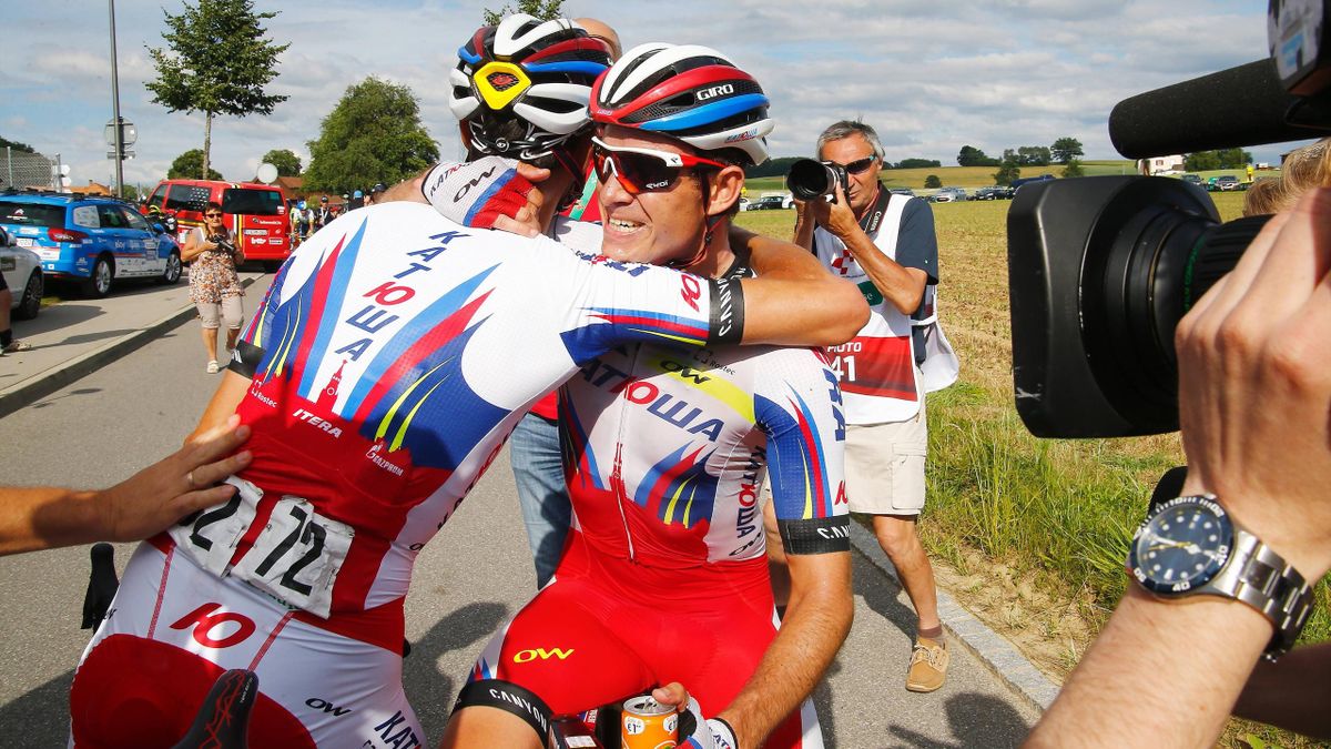 Alexander Kristoff (r.) feierte den Sieg auf der siebten Etappe bei der Tour de Suisse