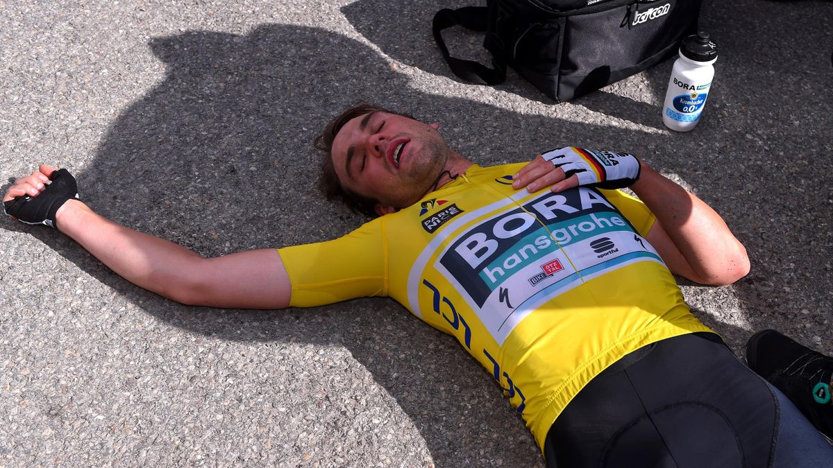 Max Schachmann takes a breather in the leader's jersey of the 2020 edition of Paris-Nice