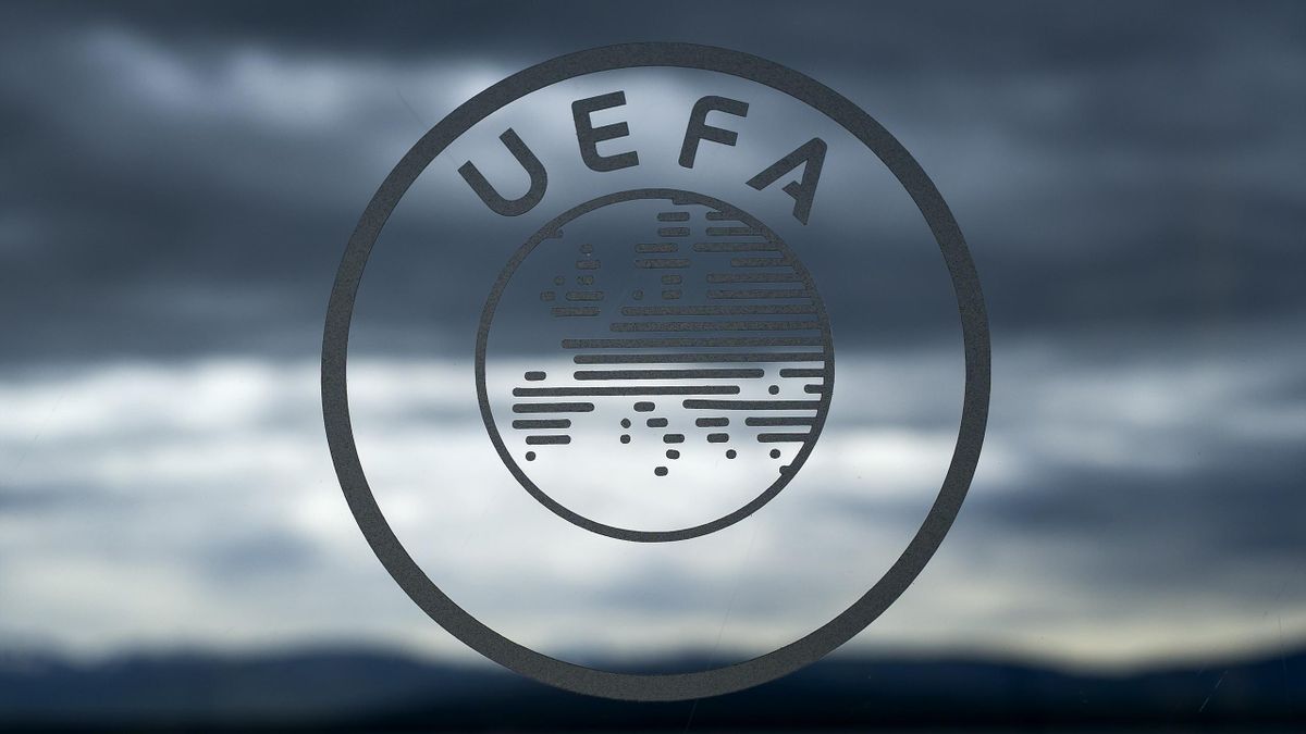 Le logo de l'UEFA au quartier général de l'instance à Nyon, le 15 avril 2016