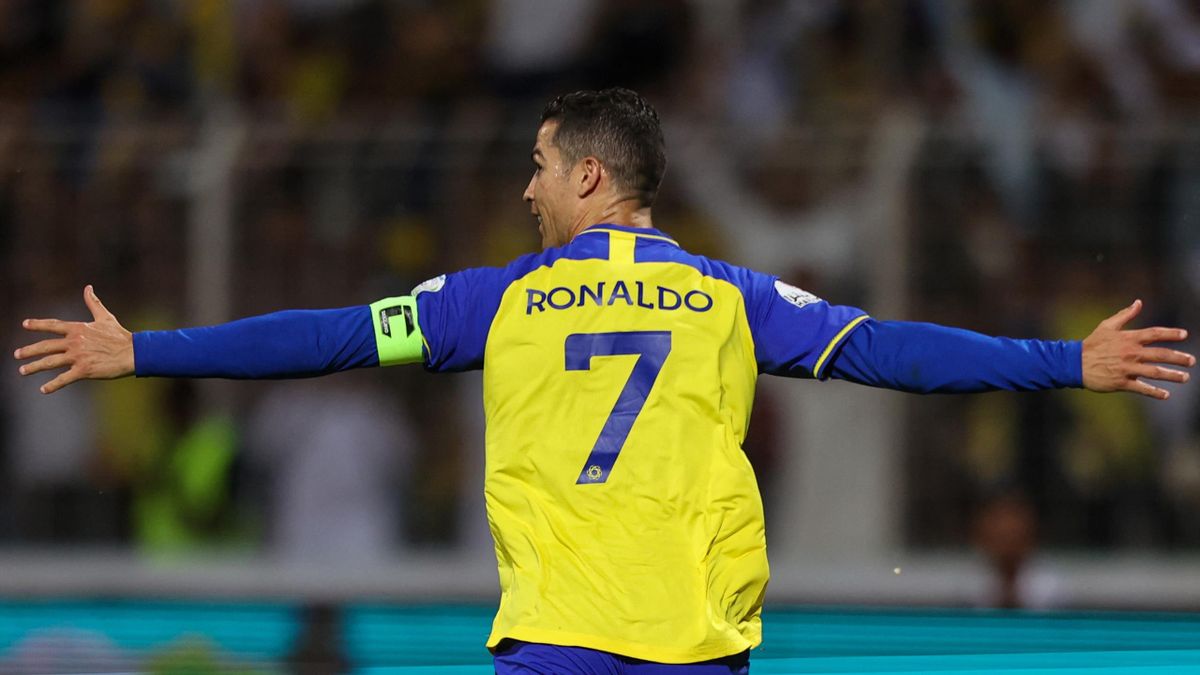 Cristiano Ronaldo inscrit un quadruplé avec Al-Nassr et dépasse la barre  des 500 buts en championnat - Eurosport