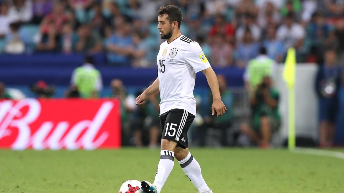 Ajax Confed Cup Sieger Younes Nicht Zu Verkaufen Eurosport