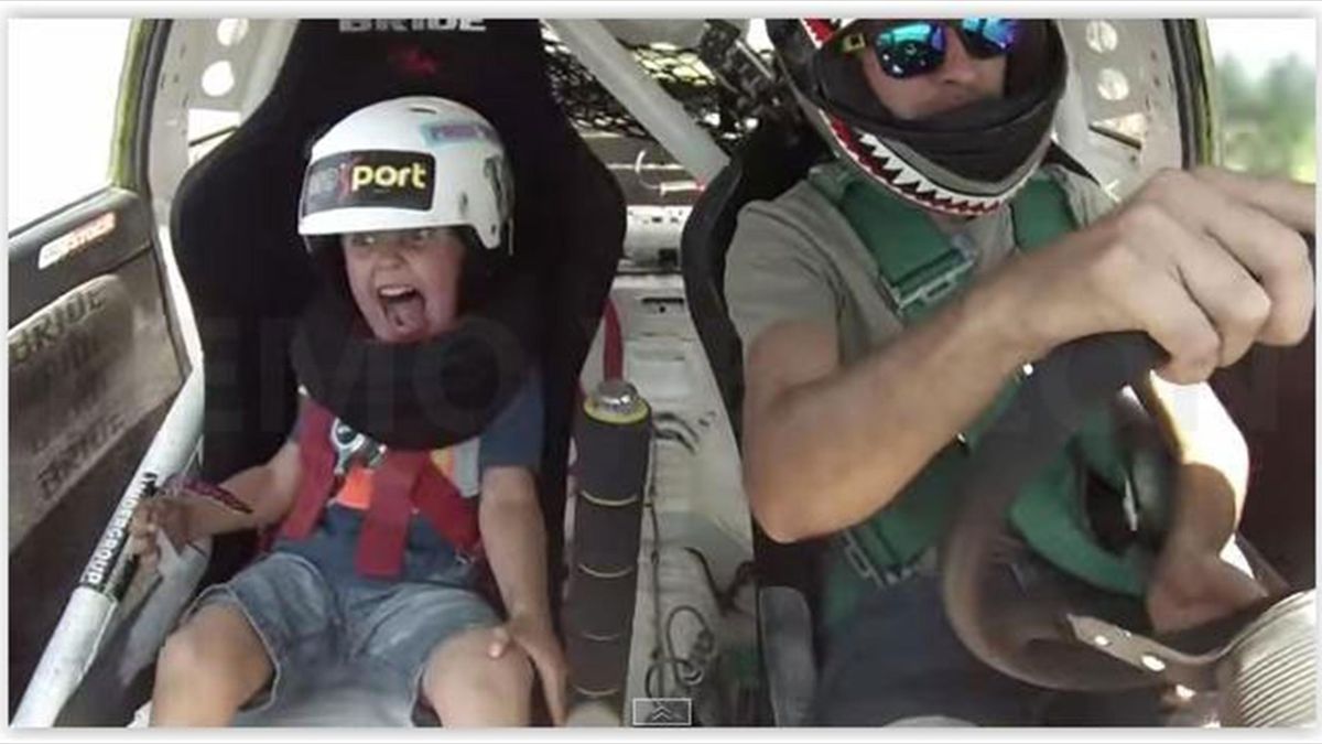 What happens when a father drives his fiveyearold son round a track(02)