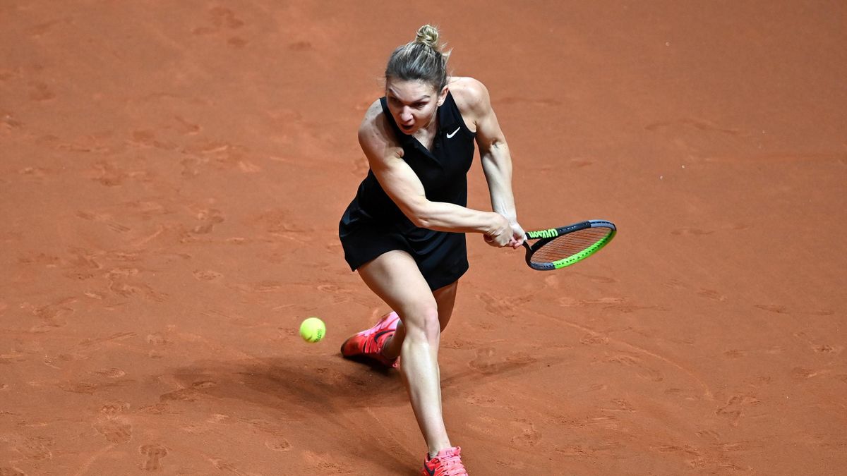 Simona Halep a părăsit pentru a treia oară turneul de la Stuttgart în semifinale