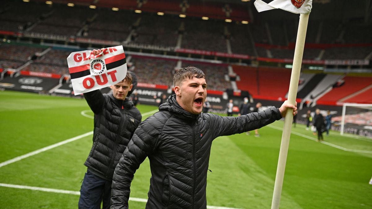 Manchester United v Liverpool called off after fans break ...