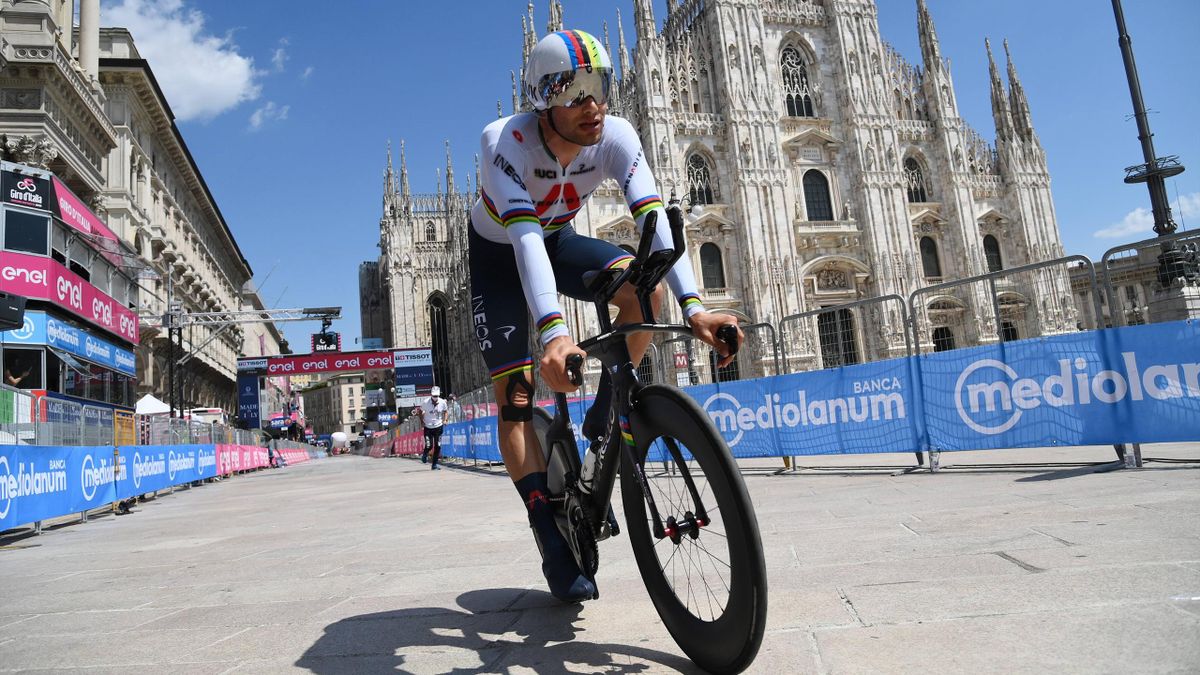 Filippo Ganna (Ineos Grenadiers) gewinnt die finale Etappe des Giro d'Italia 2021
