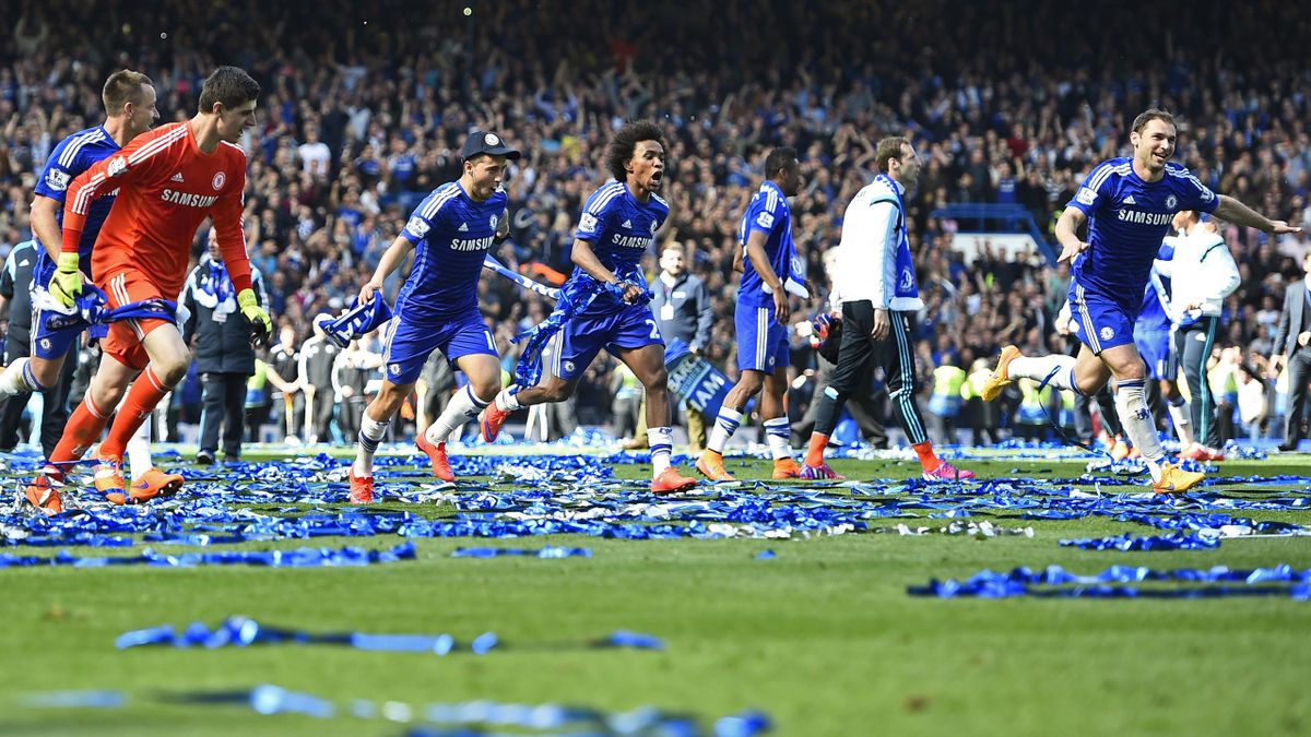 Chelsea's Thibaut Courtois, John Terry, Eden Hazard, Willian and Branislav Ivanovic celebrate after winning the Premier League